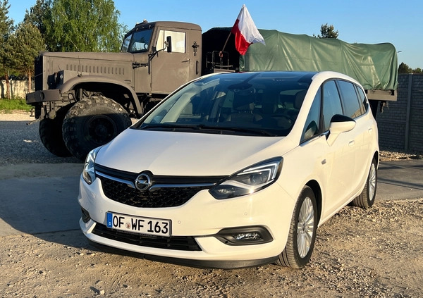 Opel Zafira cena 44000 przebieg: 227000, rok produkcji 2017 z Zakopane małe 436